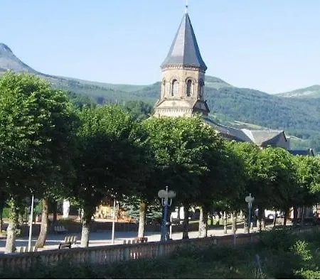 1er Etage Gauche * Le Mont-Dore